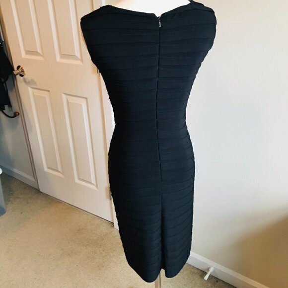 Adrianna Papell Black Tiered Beaded Shutter Pleat Sheath Dress Size 2P - Picture 4 of 6
